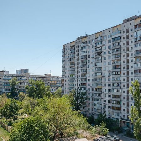 Artal Apartment On Obolonskyi Avenue 16A Kiev Bagian luar foto