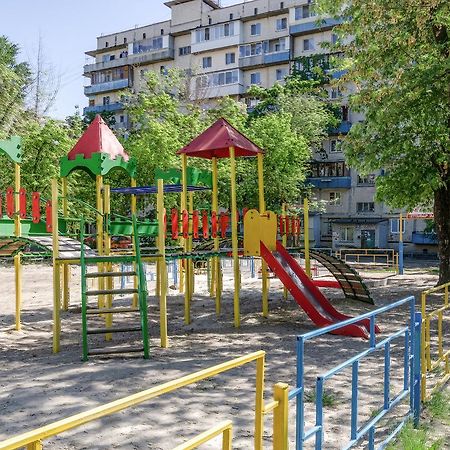 Artal Apartment On Obolonskyi Avenue 16A Kiev Bagian luar foto