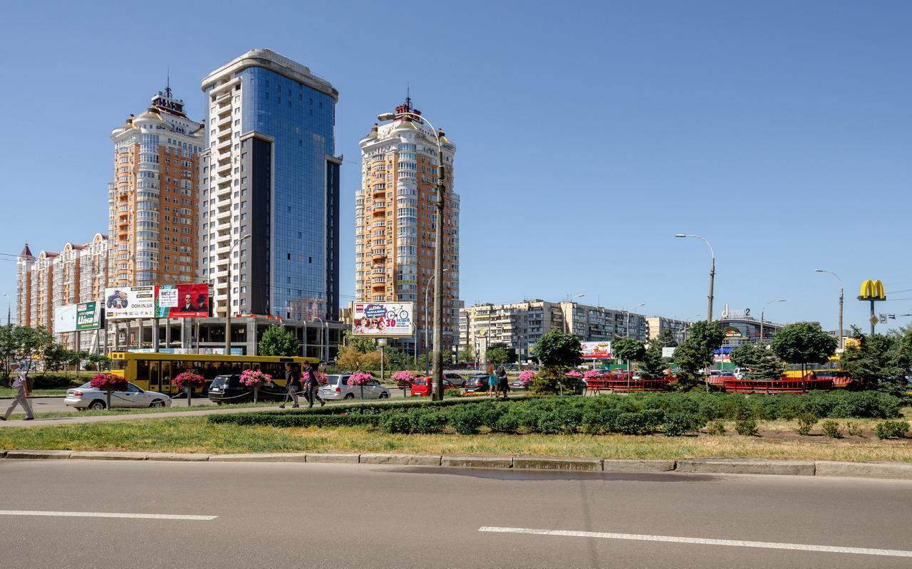Artal Apartment On Obolonskyi Avenue 16A Kiev Bagian luar foto